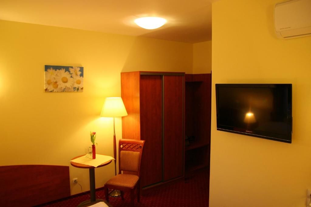 Отель Hotel Karolinka Gogolin-68